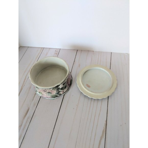 Vintage Andrea By Sadek Large Watercolor Porcelain Trinket Box With Lid - Picture 8 of 8